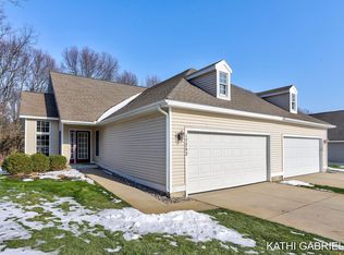 17742 Connie Dr, Spring Lake, MI 49456