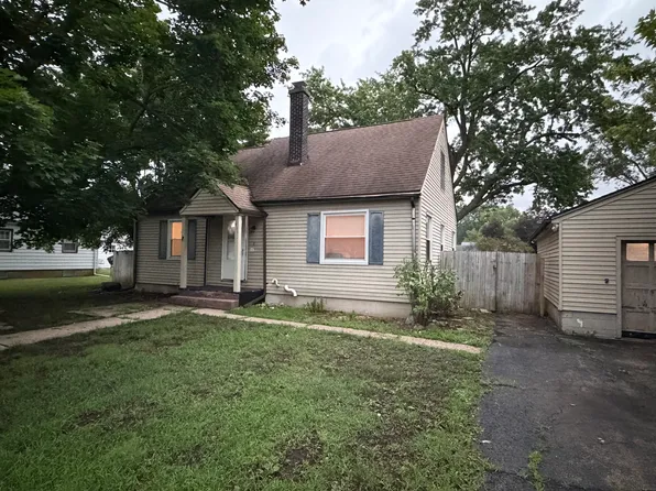 211 S Lafayette St, Byron, IL 61010