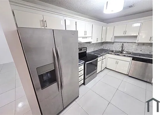 22125 SW 103rd Ct — Photo 6
