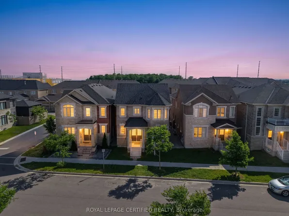 4072 Hillsborough Cres, Oakville, ON L6H 3P8
