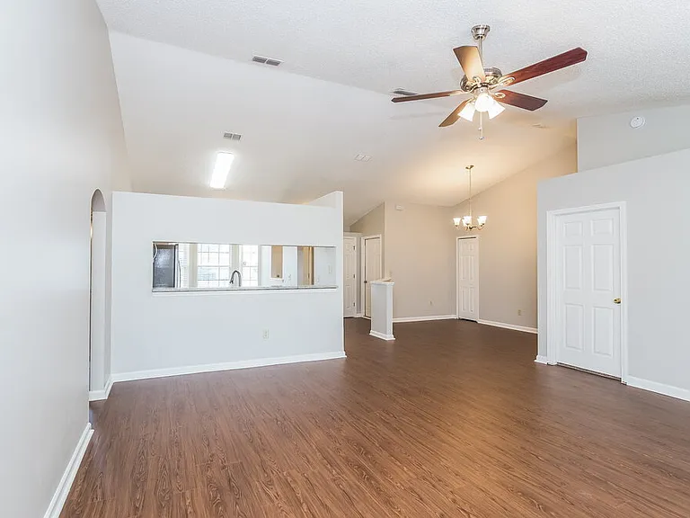3268 Avalon Dr — Photo 9