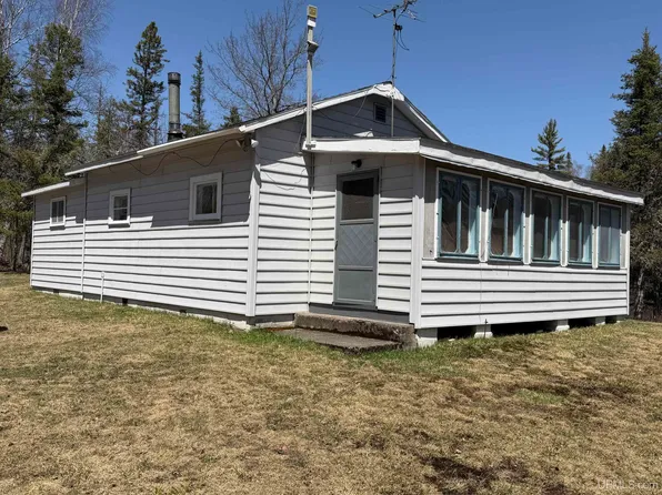8304 Peshekee Grade Rd, Ishpeming, MI 49849