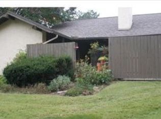 10227 Foster St, Overland Park, KS 66212