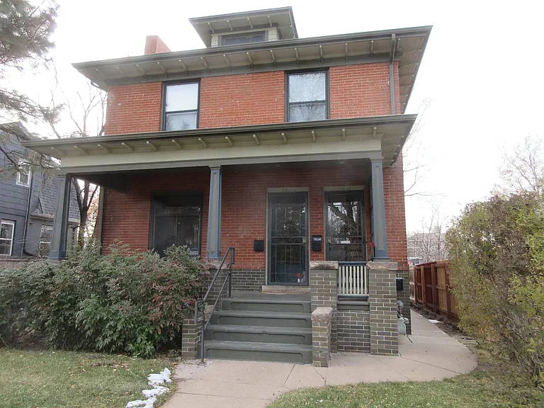1033 S Clarkson St — Photo 12