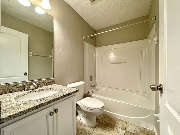 5th image of 12504 Brookchase Ln
