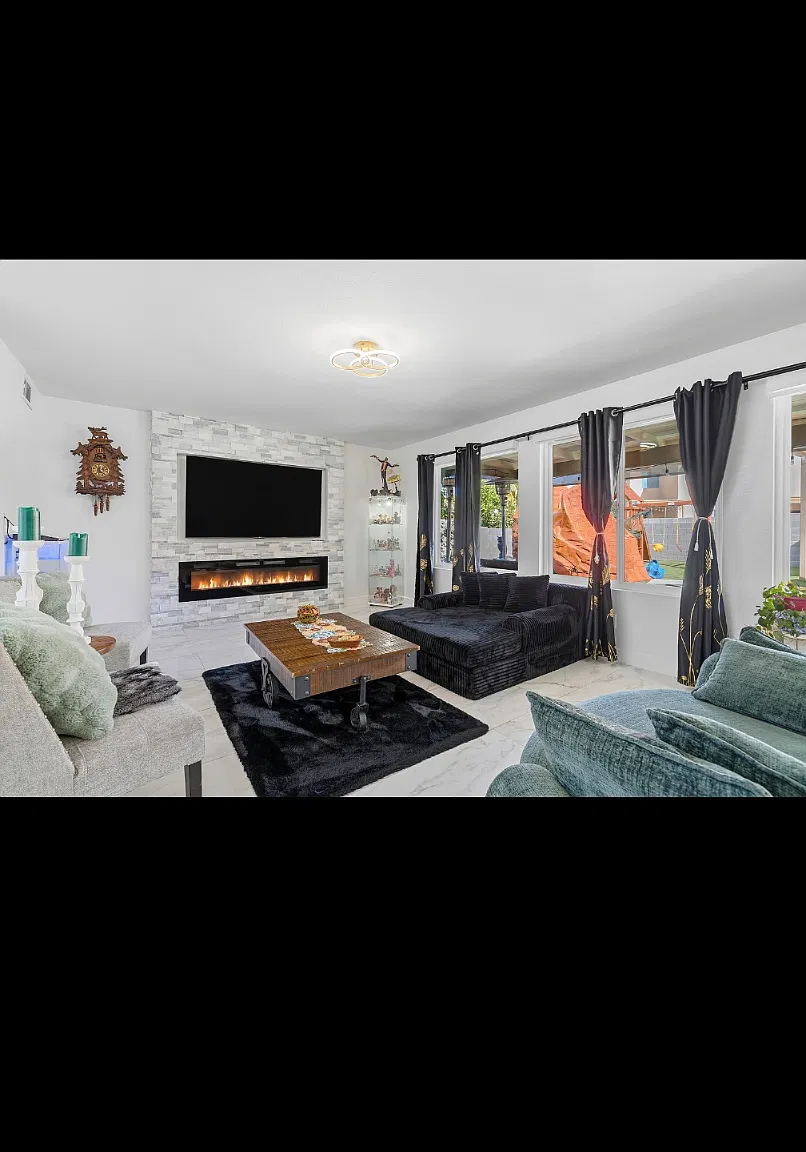 3 bed, 2.5 bath, 1483 sqft, $2,850 — Photo 3