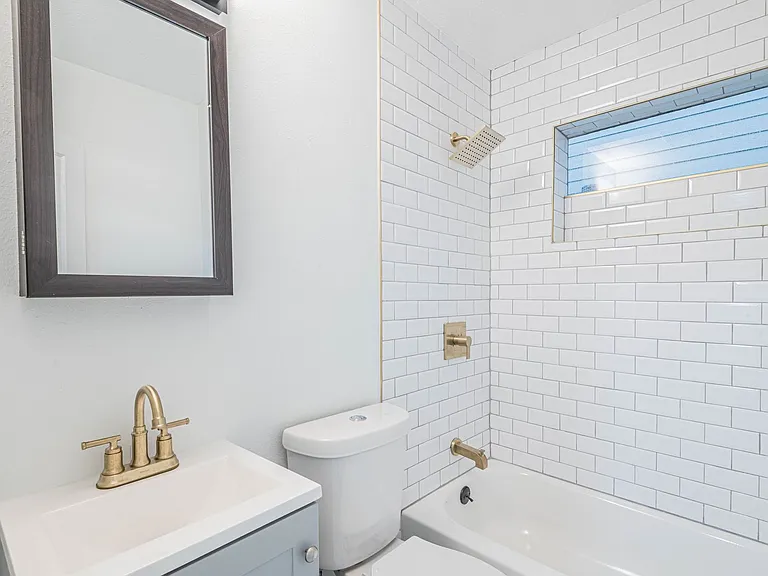2303 Rosewood St #1 — Photo 13