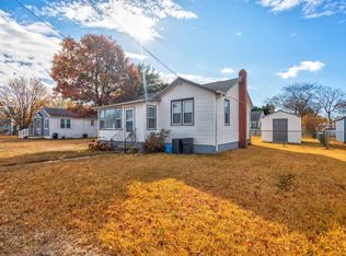 12 Spruce Ave, Villas, NJ 08251