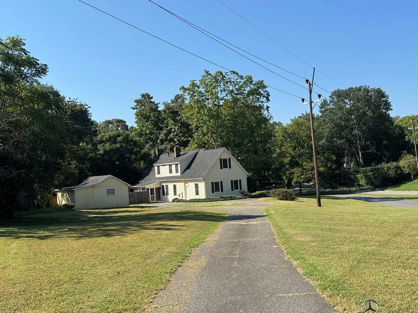 4 Bed / 3 Bath with 1/2 acre in Historic Shelby, NC Neighborhood — Photo 3