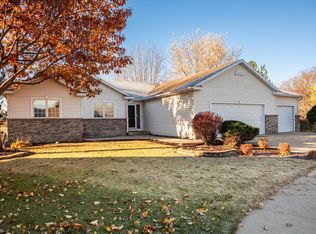 4201 York Ln NW, Rochester, MN 55901