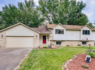 7118 Polaris Ln N, Maple Grove, MN 55311