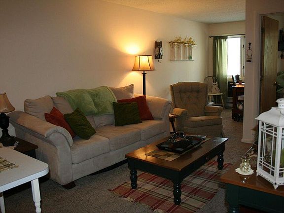 3rd image of 510 E Cottage Grove Ave APT 2F