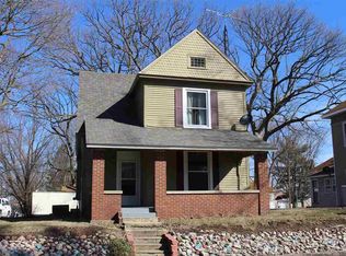 304 E 1st St, West Lebanon, IN 47991