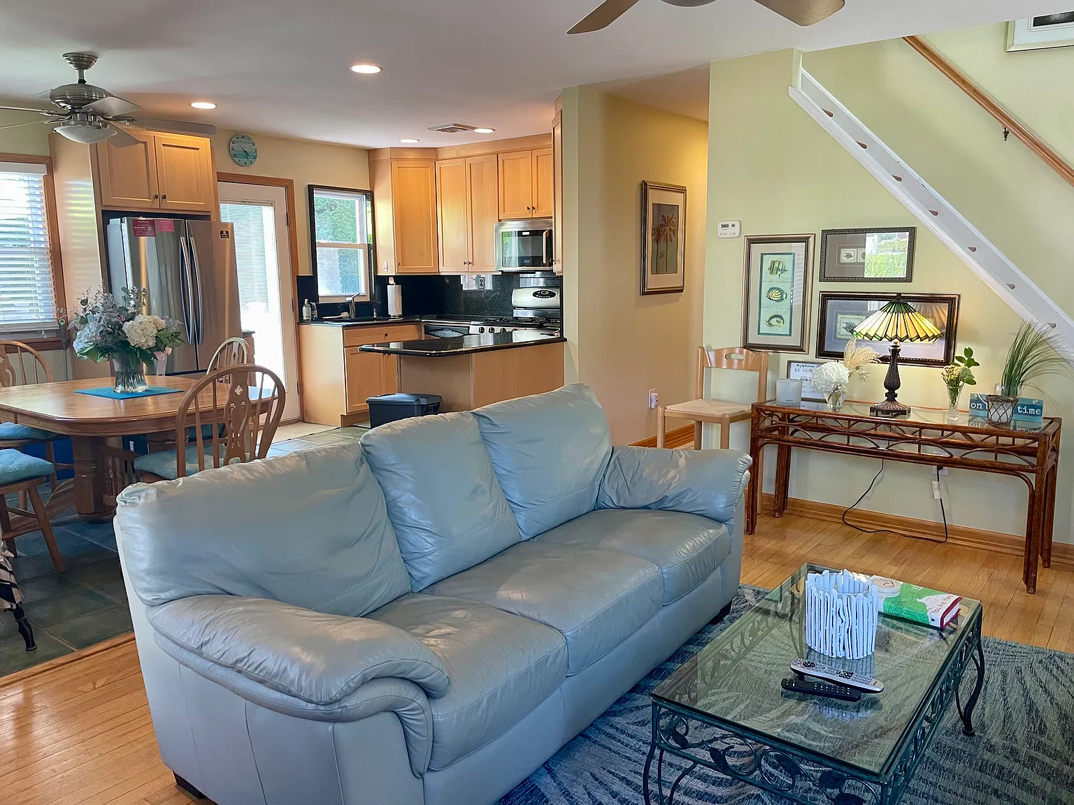 3 bed, 2700 sqft, $4,200 — Photo 3
