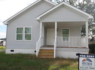 1611 Arendell St, Morehead City, NC 28557
