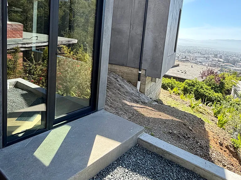 Dwight Way — Photo 16