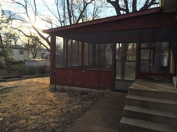 2nd image of 1138 Prigge Ave