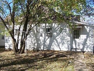 2nd image of 1720 E 4th St