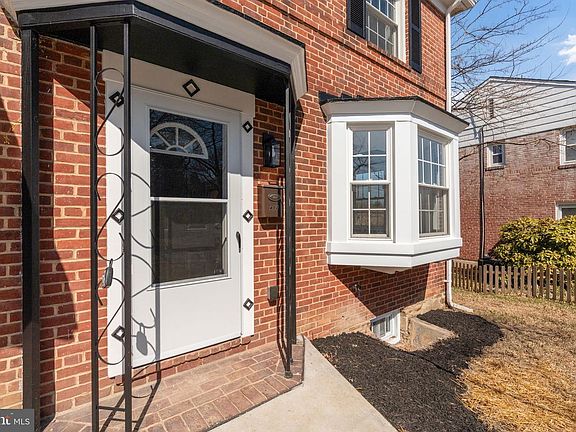 2nd image of 402 Croydon Rd