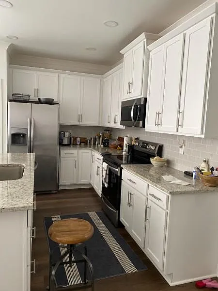 3 bed, 1860 sqft, $2,300 — Photo 4