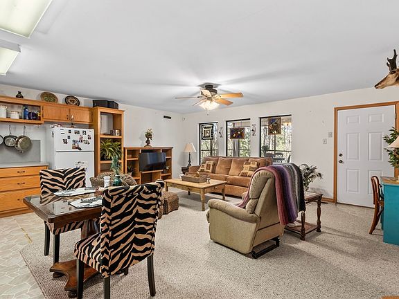 4th image of 1117 Fox Point Rd