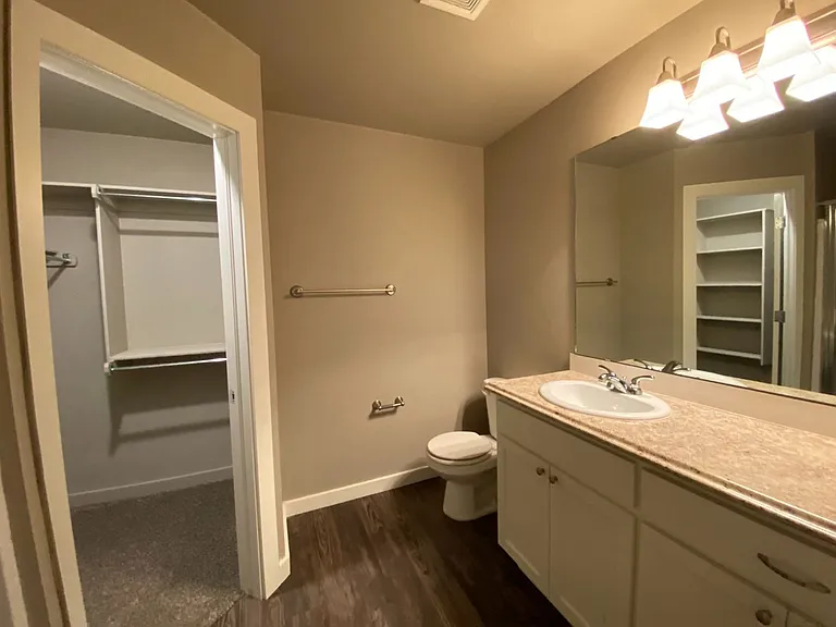 1503 Macalpine St — Photo 1