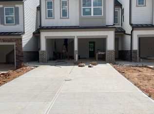 5960 Lyon St, Cumming, GA