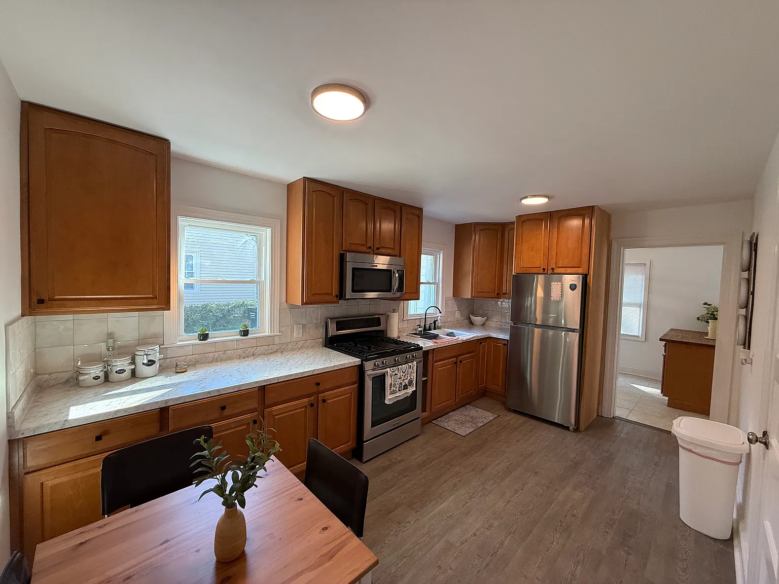 3 bed, 1074 sqft, $1,400 — Photo 4