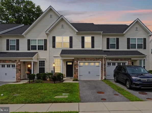 405 Sweet Bay Ln, Norristown, PA 19403