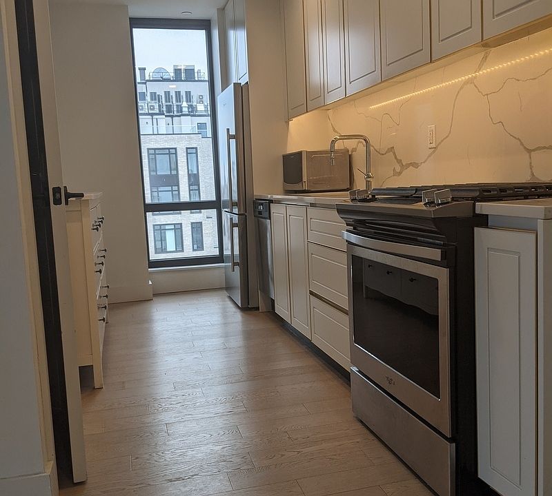 1st image of 635 4th Ave #1203PENT
