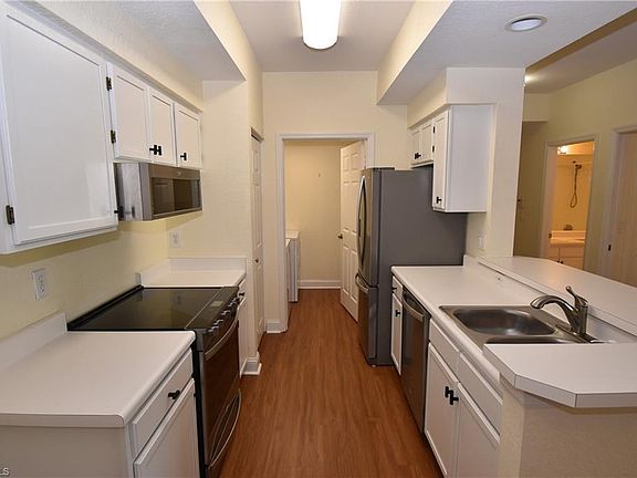 5th image of 4670 Saint Croix Ln APT 615