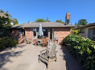 6713 Sycamore Ave NW, Seattle, WA 98117