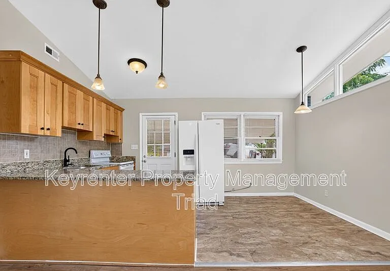 4202 Halifax Rd — Photo 3