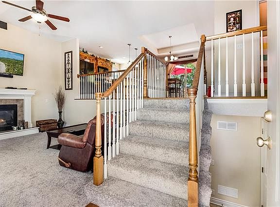 4th image of 1503 NW Nicholas Dr