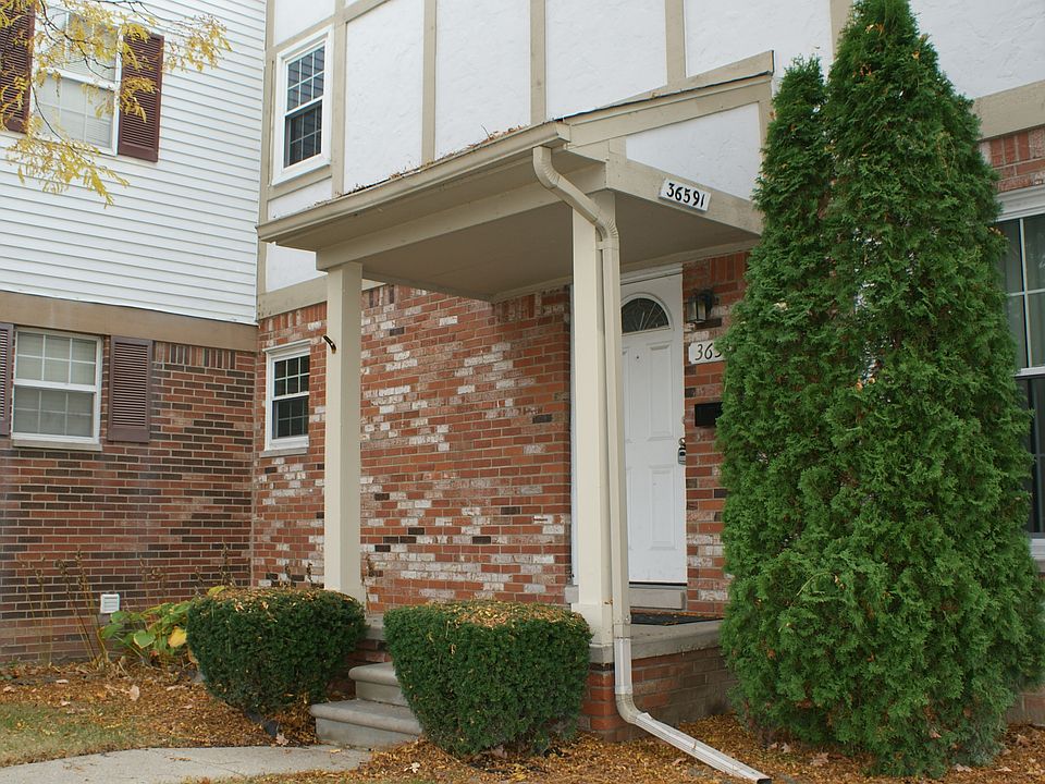 1st image of 36591 Park Place Dr