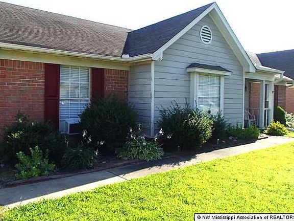 2nd image of 7573 Woodshire Dr