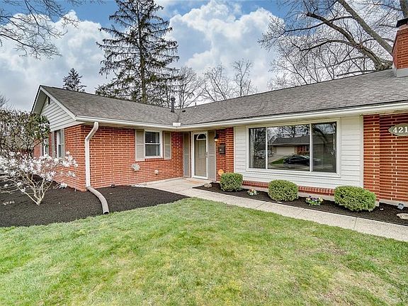 2nd image of 4211 Clarendon Dr