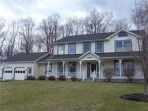 8930 Echo Lake Dr NE photo 1