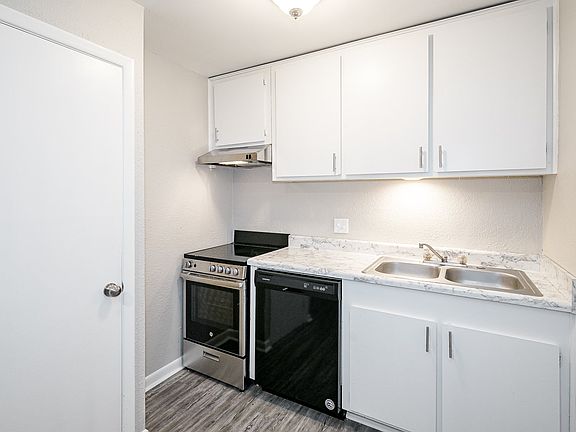 Ozark - One Bedroom One Bathroom