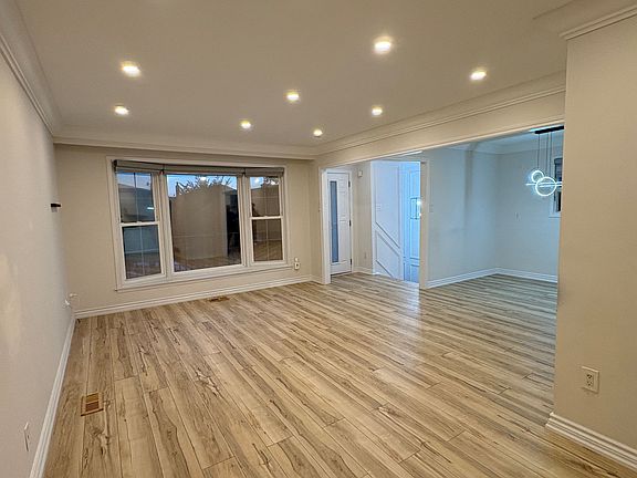 4th image of 21 Avon Cres