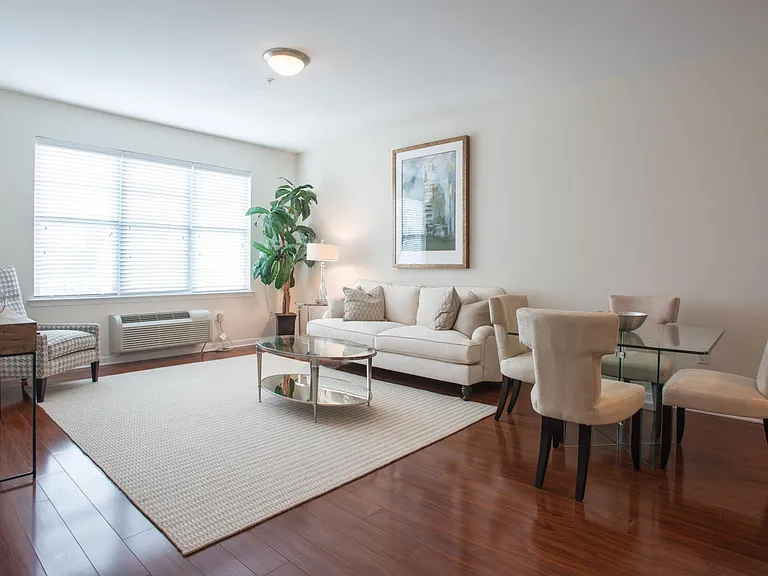 600 Autumn Ln — Photo 6
