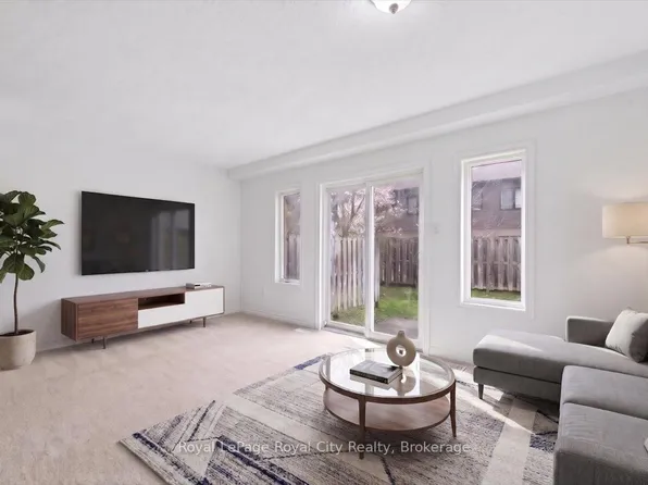 30 Vaughan St #10, Guelph, ON N1G 0B7