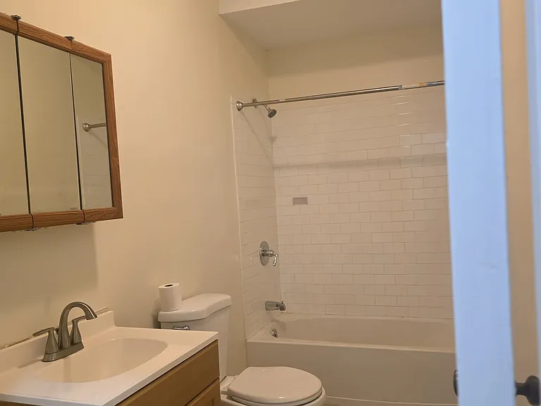 1566-1568 Chapel St #5 — Photo 6