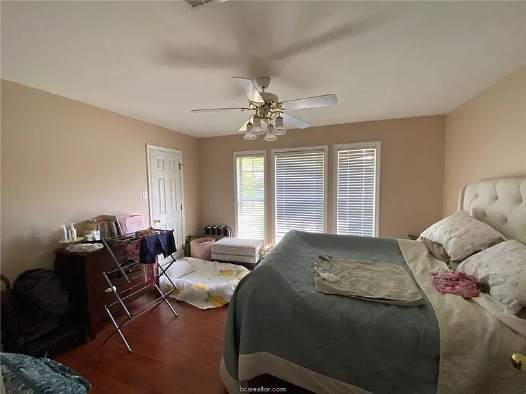 4903 Bay Oaks Ct — Photo 8