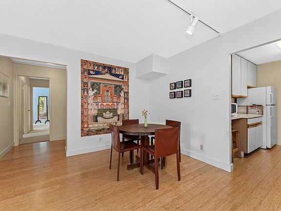 5th image of 99 Pond Ave APT 506
