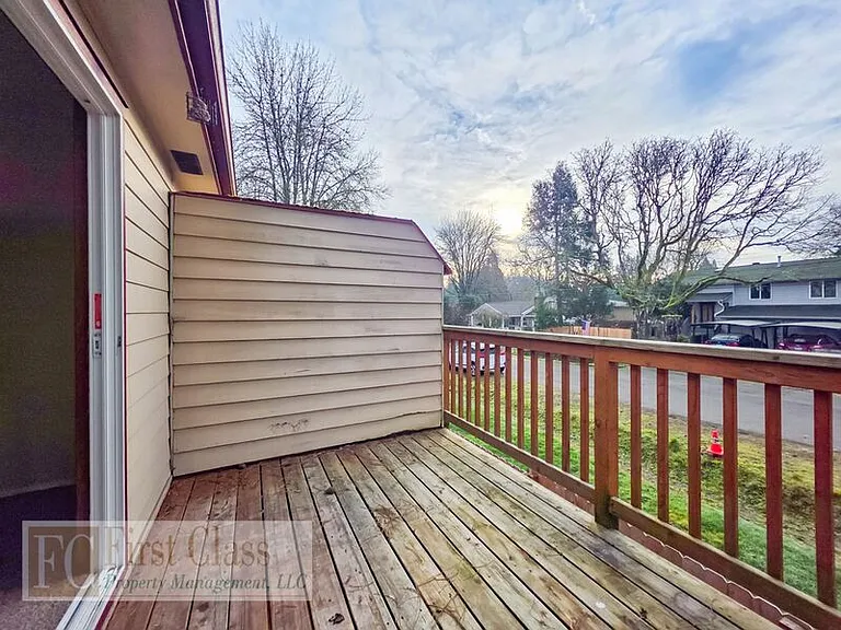 9555 SW Hall Blvd #17 — Photo 13