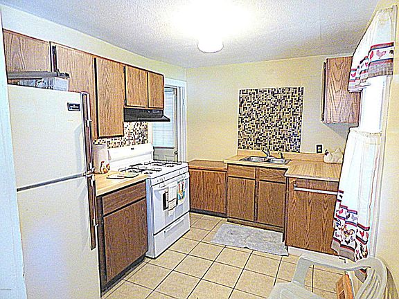 3rd image of 1269 Parkway Dr
