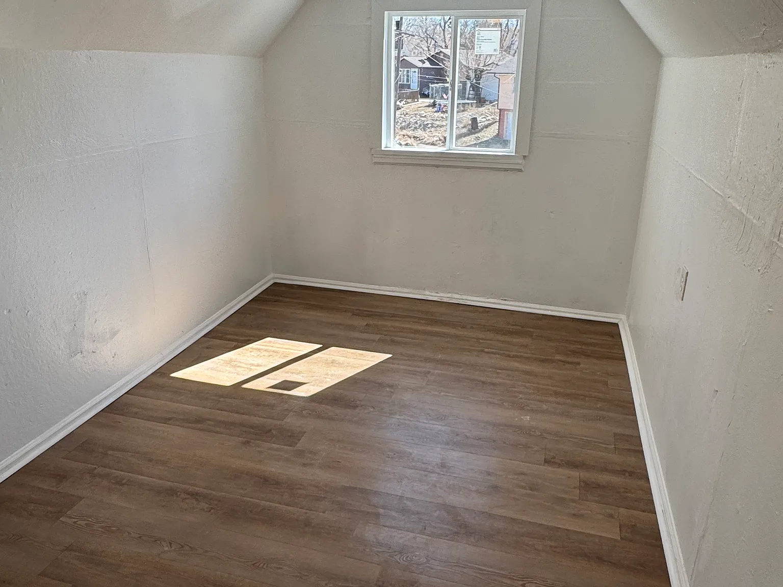 219 Nelson Ave — Photo 4