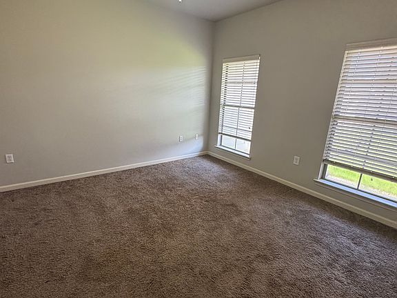 5th image of 40426 Crossgate Pl