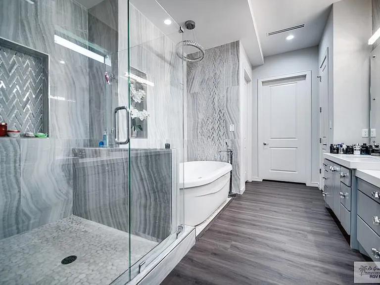 214 Calle Cenizo — Photo 18